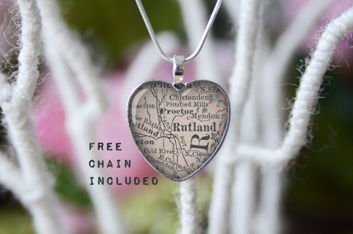 Rutland Vermont Map Halskette Herzanhänger, Lagengeschenk Rutland Vermont Map Halskette Herzanhänger, Lagengeschenk von TheNotaBeneStudio