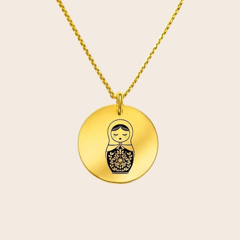 Heimat Schmuck - Matroschka Anhänger Gravur Ein Symbol Der Verbundenheit Mit Russland Aus 925 Silber Und 18K Vergoldet von NINASIAjewelry