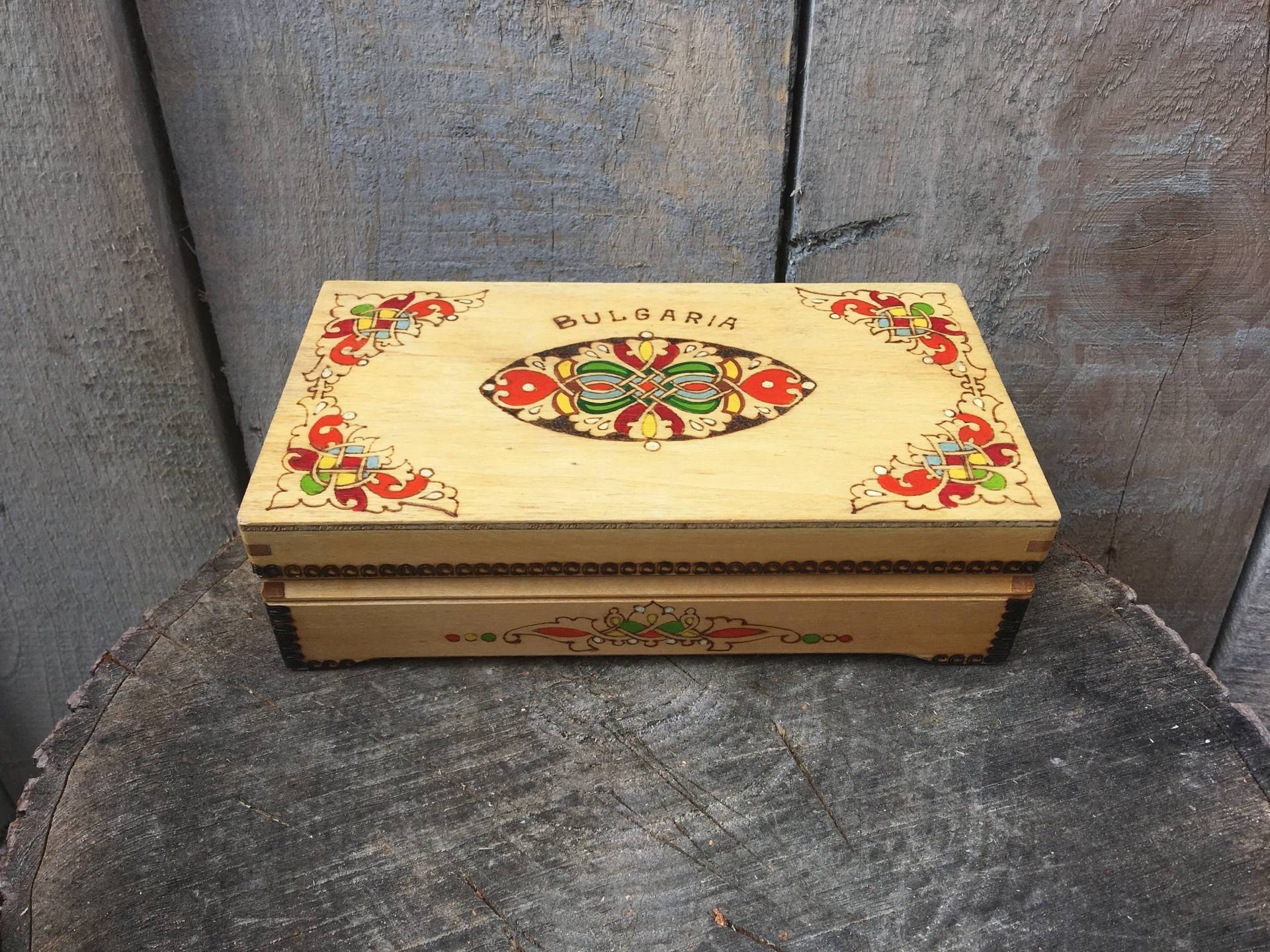 Holzkiste/Schmuck-Box Vintage Handgemachte Schatzkiste Sammelbox Geschenk /Holz Souvenir-Box /Keepsake Box /Aufbewahrungsbox von TheOldTimeTreasures