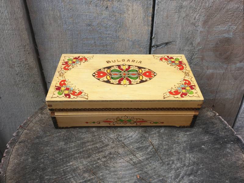 Holzkiste/Schmuck-Box Vintage Handgemachte Schatzkiste Sammelbox Geschenk /Holz Souvenir-Box /Keepsake Box /Aufbewahrungsbox Holzkiste/Schmuck-Box Vintage Handgemachte Schatzkiste Sammelbox Geschenk /Holz Souvenir-Box /Keepsake Box /Aufbewahrungsbox von TheOldTimeTreasures