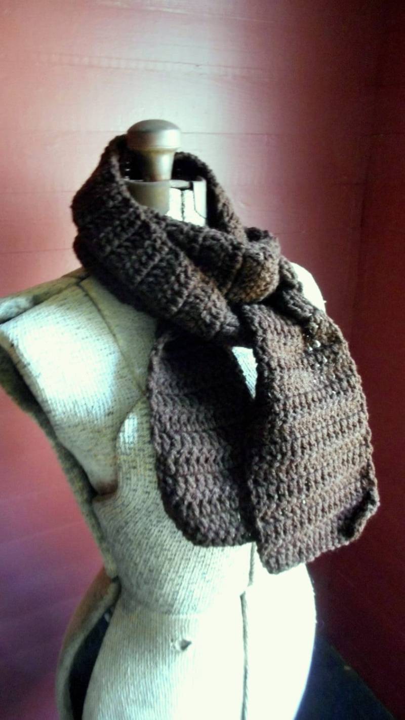 Kaffeesatz Boho Chic Rustikale Handgefertigte Gehäkelte Braune Schal. Schal Für Frauen. Herrenschal. Geschenk Ihn Oder Sie Unisex. Winterlichen von TheOldeCrowCottage