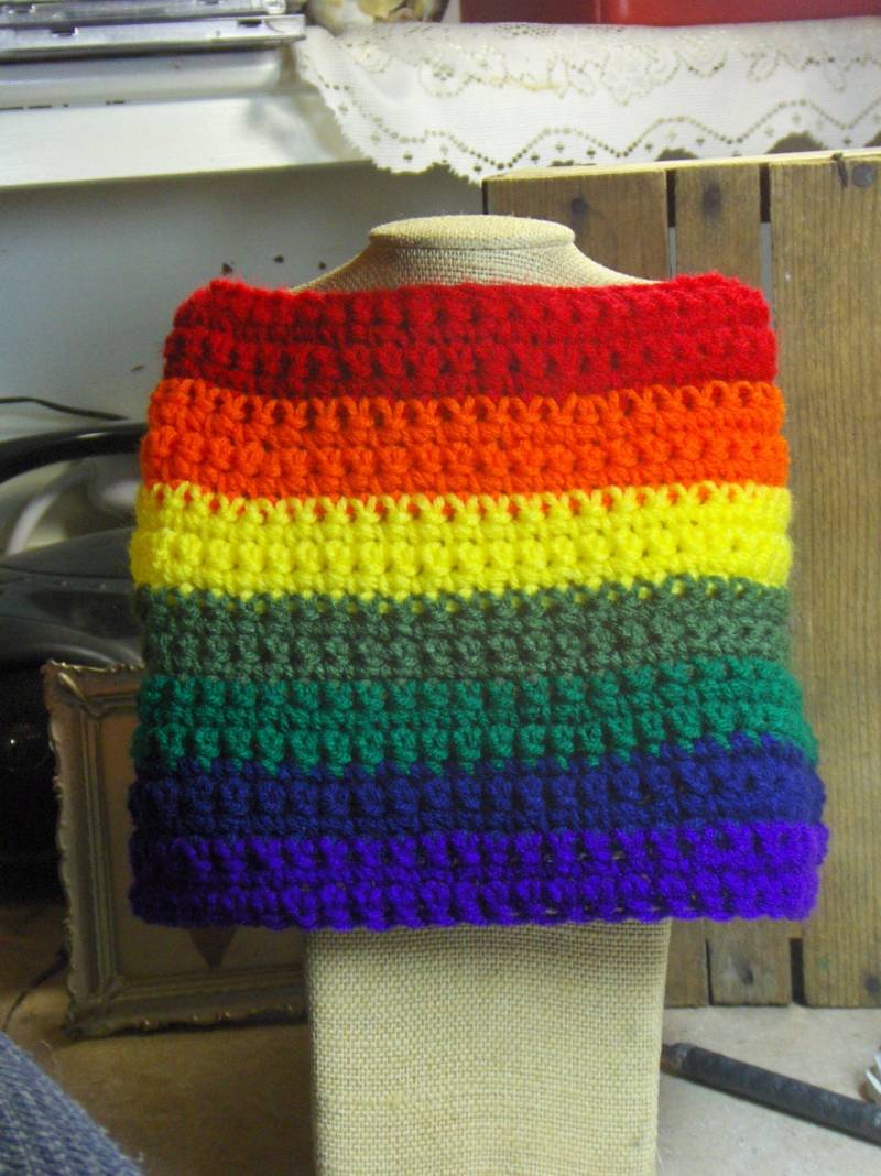 Messy Bun Regenbogen Dreadlock Oder Haarsocke. Handgefertigt Häkeln Accessoire Unisex Rasta Bunt Ethnic Reggae Islander Kopfbedeckung von TheOldeCrowCottage
