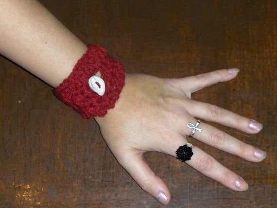 Rustikale Leder Tasche Mit Reh Geweih Knopf von TheOldeCrowCottage