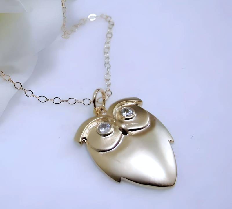 Gold Eule Halskette - Charm Mit Sparkle Cz Augen, Wählen Sie Personalisierte Charms Initial Oder Geburtsstein. Geschenk Zum Abschluss von TheOneOfaKindJewelry