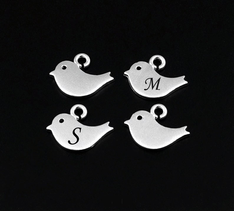 In Rhodium Überzogener Charme. Oder Vergoldet Mit Initial Nicht von TheOneOfaKindJewelry