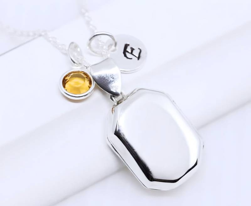 Personalisierte Medaillon Rechteckige Mit Personalisierten Charms Sterling Silber Rechteckig Medaillon. Kette Aussuchen. R-30 von TheOneOfaKindJewelry