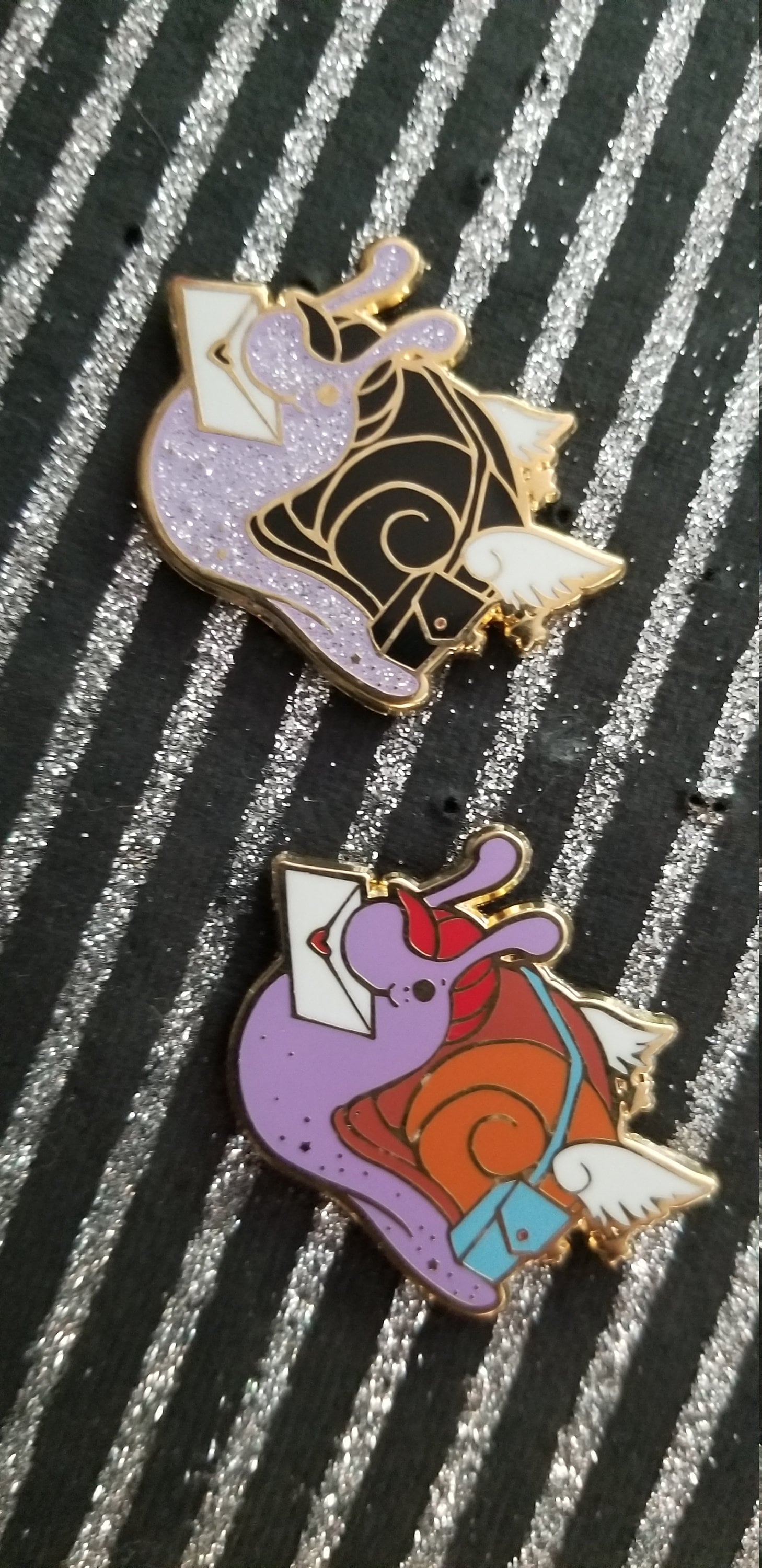 Du Hast Schneckenpost Emaille Pin Glitzer Lapel Cute Kawaii Du Hast Schneckenpost Emaille Pin Glitzer Lapel Cute Kawaii von TheOnionCakeStore