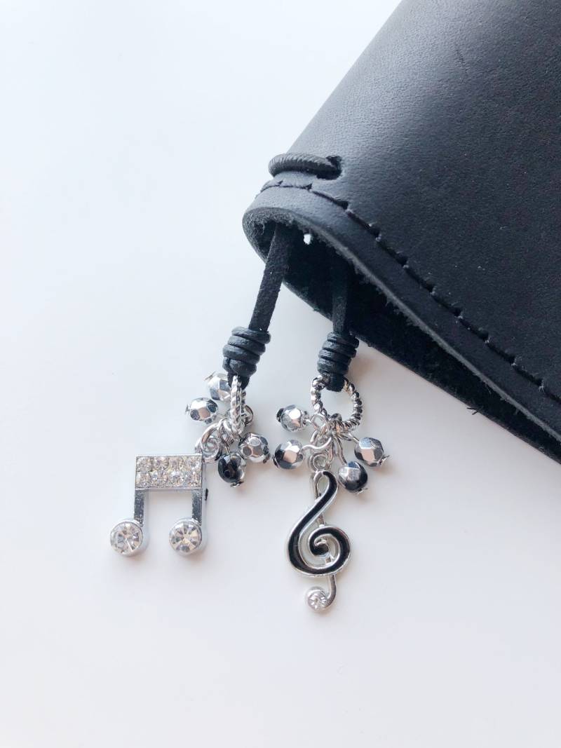 Retiring Melody Travelers Notebook Lesezeichen, Charm, Kalender Accessoire, Notebook, Planer Lesezeichensilber von TheOpalWild