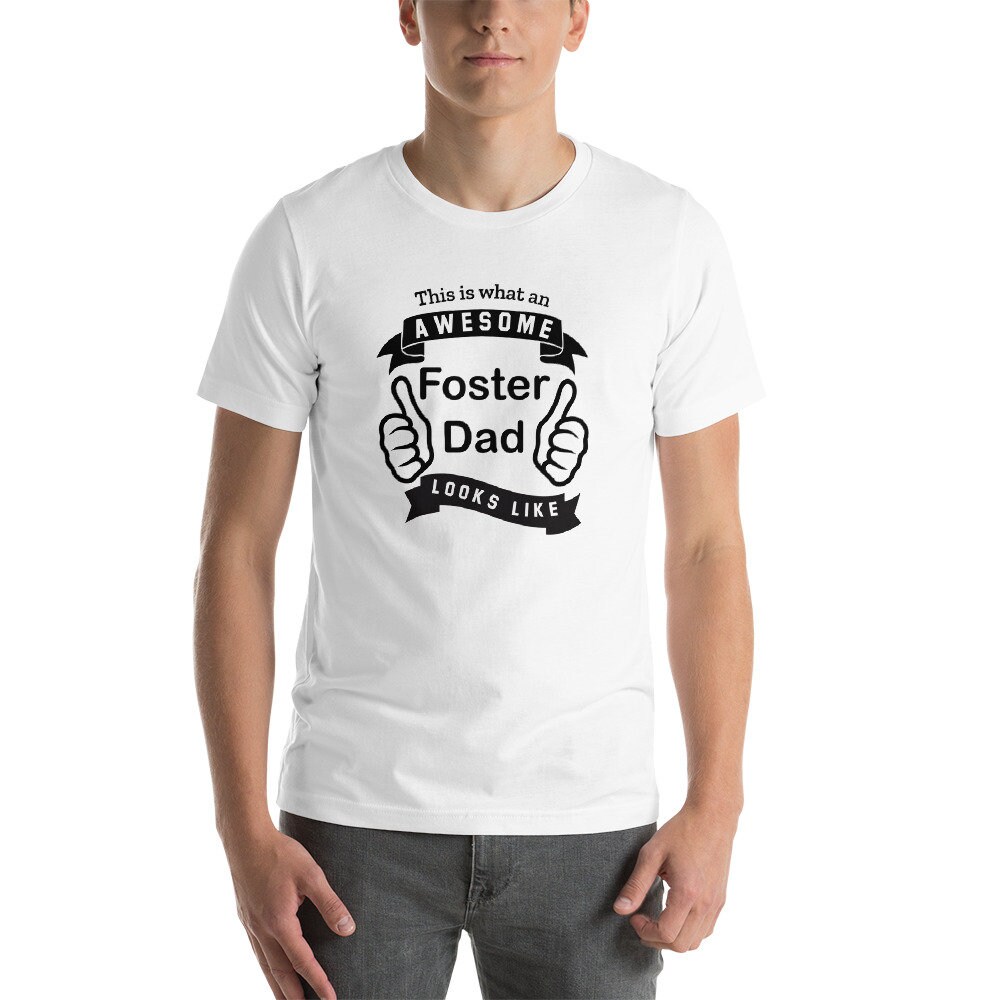 Das Ist, Wie Ein Ehrfürchtiger Foster Papa Aussieht/Geschenk Für Vatertag Shirt T Kurzarm Unisex T-Shirt Das Ist, Wie Ein Ehrfürchtiger Foster Papa Aussieht/Geschenk Für Vatertag Shirt T Kurzarm Unisex T-Shirt von TheOptoNerd