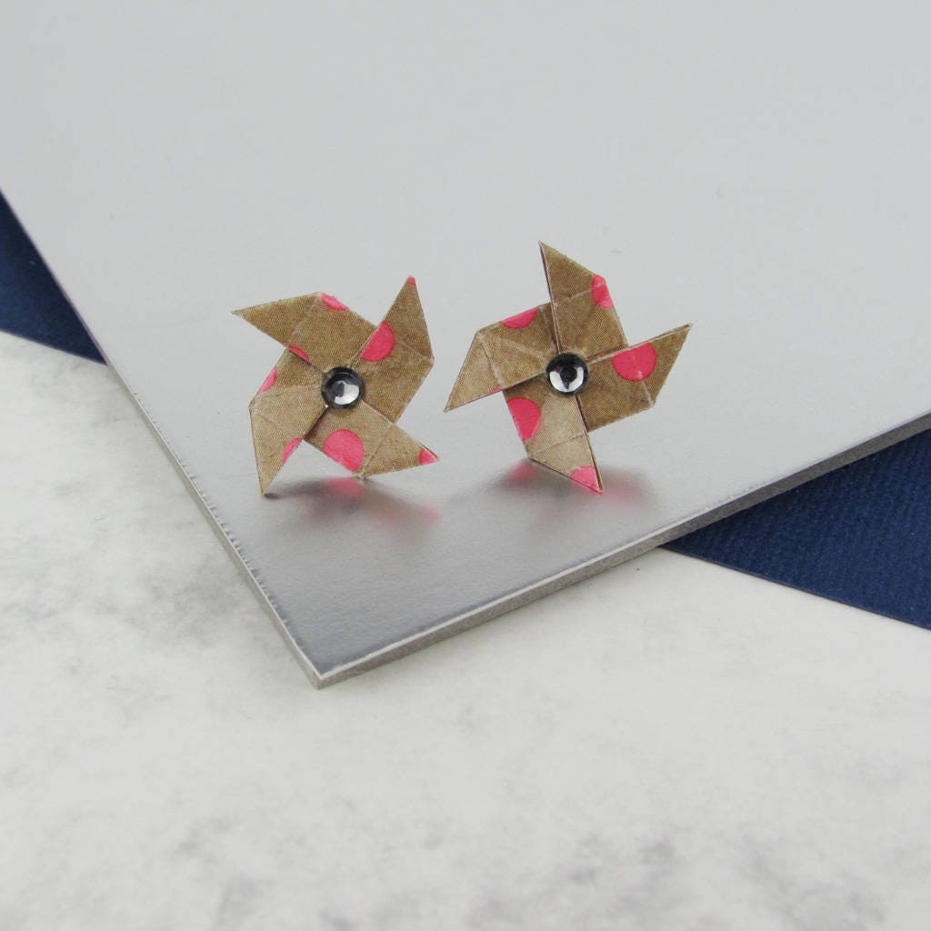 Ohrstecker Pink Und Kraft Polka Dots Windrad von TheOrigamiBoutique