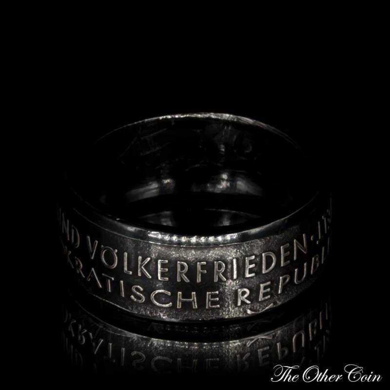 Ring 20 Mark "1 Mai" - Münzring Hochglanzpoliert Oder Im Vintage Antik Look Ring 20 Mark "1 Mai" - Münzring Hochglanzpoliert Oder Im Vintage Antik Look von TheOtherCoin
