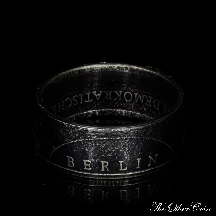 Ring 5 Ost Mark Der Ddr Von 1971 -Berlin - Hauptstadt Ddr- Münzring Hochglanzpoliert Oder Im Vintage Antik Look Ring 5 Ost Mark Der Ddr Von 1971 -Berlin - Hauptstadt Ddr- Münzring Hochglanzpoliert Oder Im Vintage Antik Look von TheOtherCoin