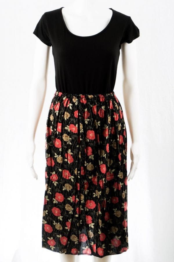 Vintage Sommerrock -xs - Baumwolle Schwarz Bunt Blumenmuster Verspielt Romantisch Vintage Sommerrock -xs - Baumwolle Schwarz Bunt Blumenmuster Verspielt Romantisch von TheOtterCouture