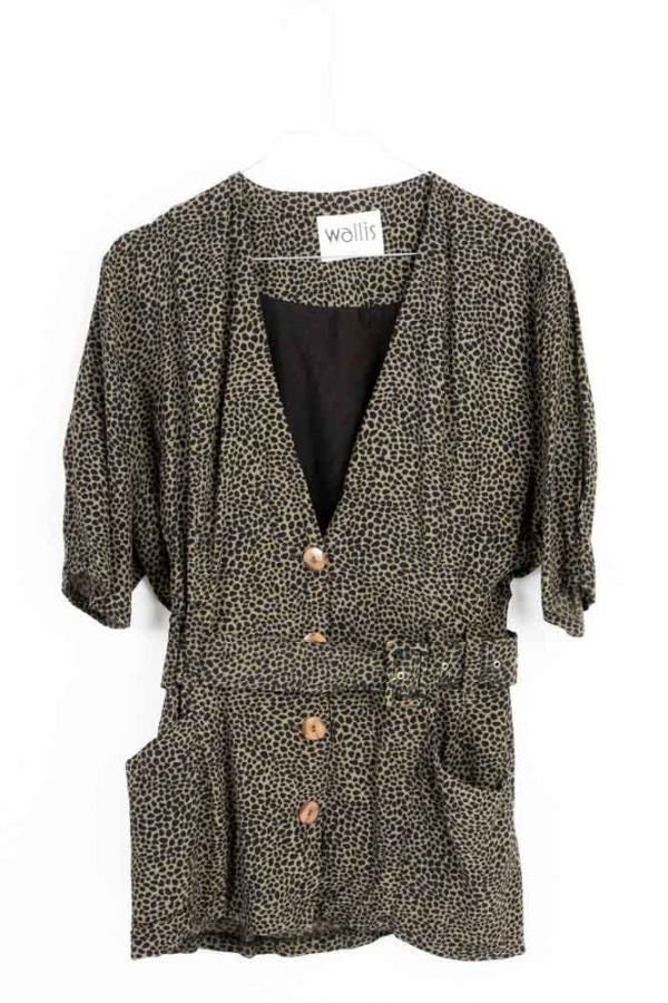 Wallis Bluse -M - V-Ausschnitt Knopfverschluss Kurze Ärmel Print Tailliert Wallis Bluse -M - V-Ausschnitt Knopfverschluss Kurze Ärmel Print Tailliert von TheOtterCouture