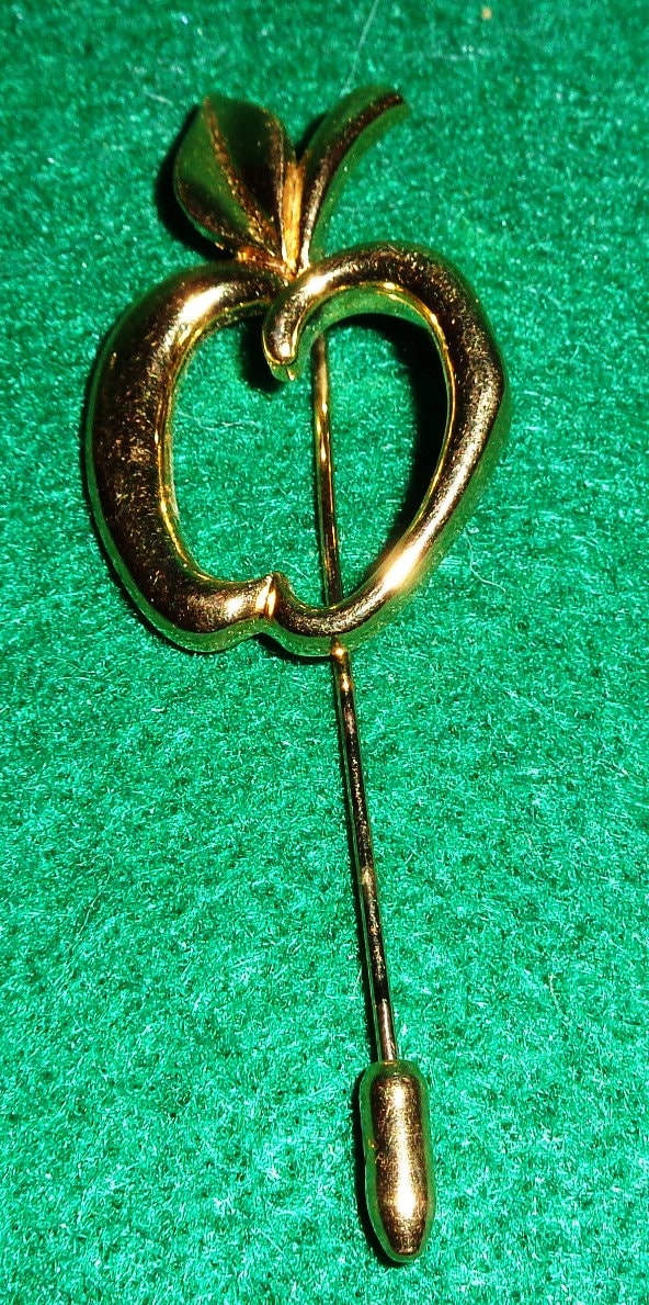 Gold Apfelnadel Oder Krawattennadel Gold Apfelnadel Oder Krawattennadel von TheOzarkFox