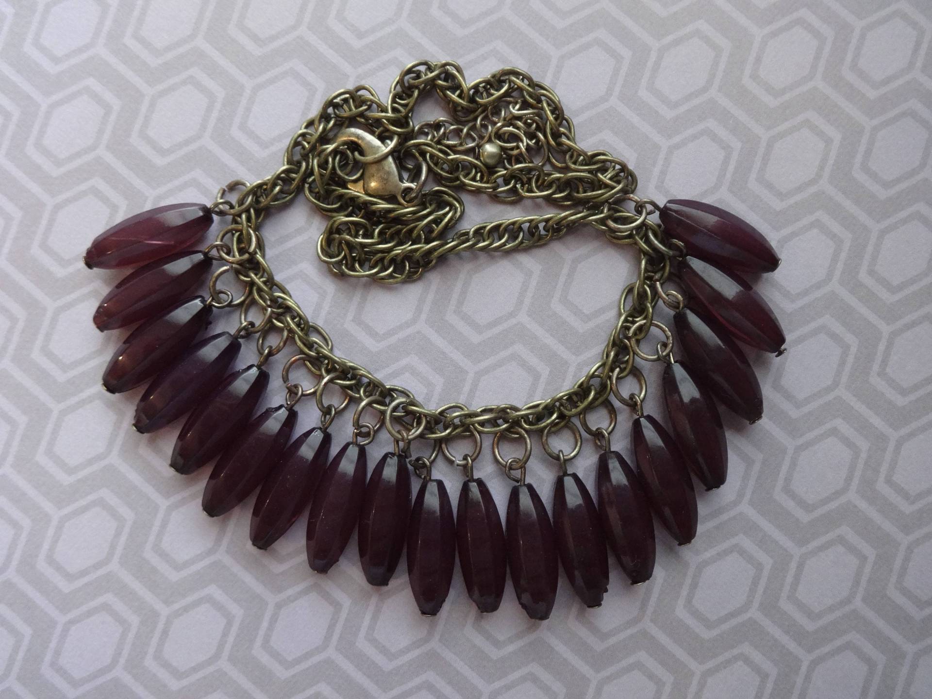 Facettierte Burgunder Perlen Bronze Halskette von ThePJCompany