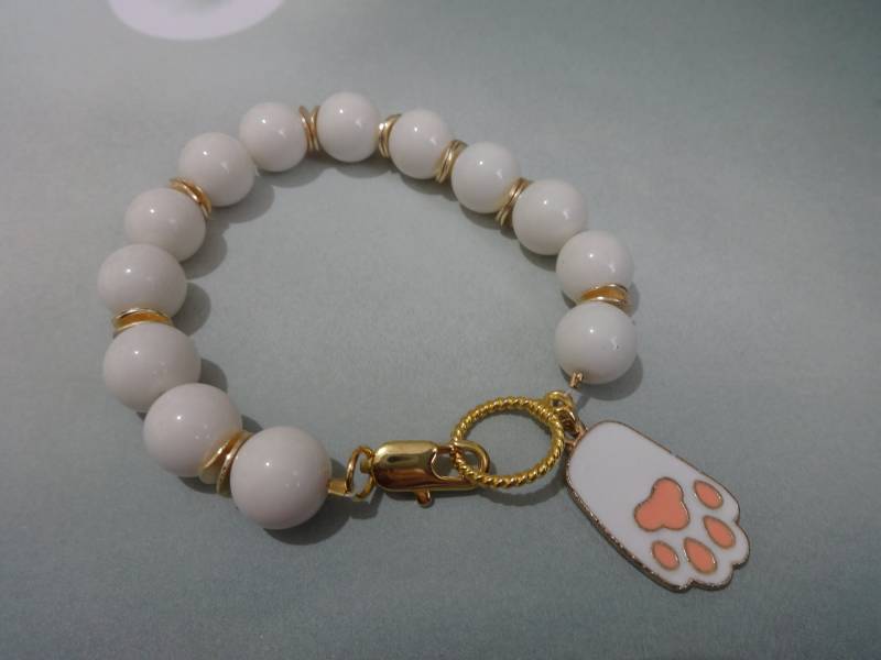 Handgefertigte Weiße Perlen Armband Bunny Charm #ostern #hase #paw #urlaub Handgefertigte Weiße Perlen Armband Bunny Charm #ostern #hase #paw #urlaub von ThePJCompany