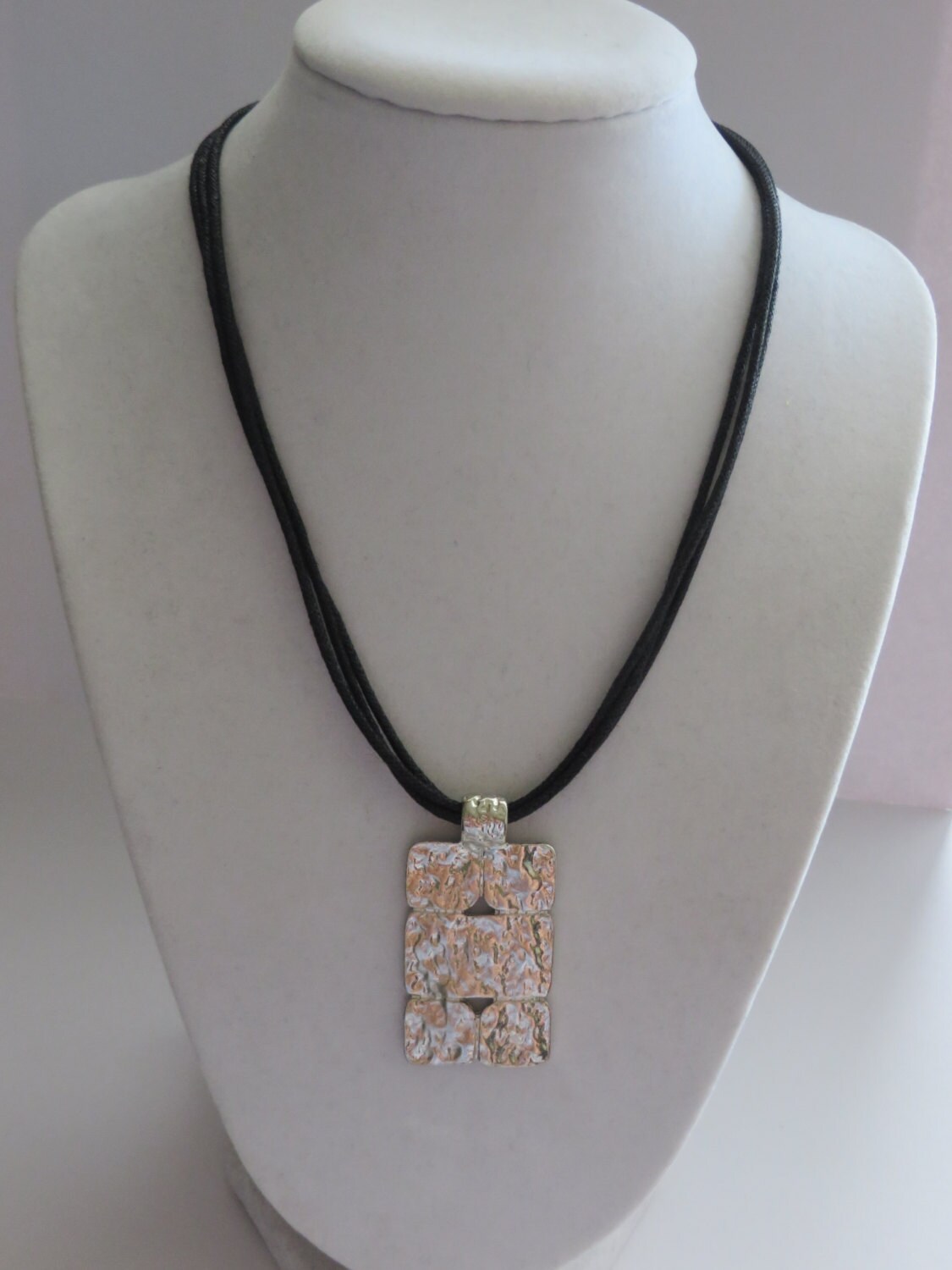 Vintage Keks Lee Drei Stränge Silber Ton Anhänger Halskette von ThePJCompany