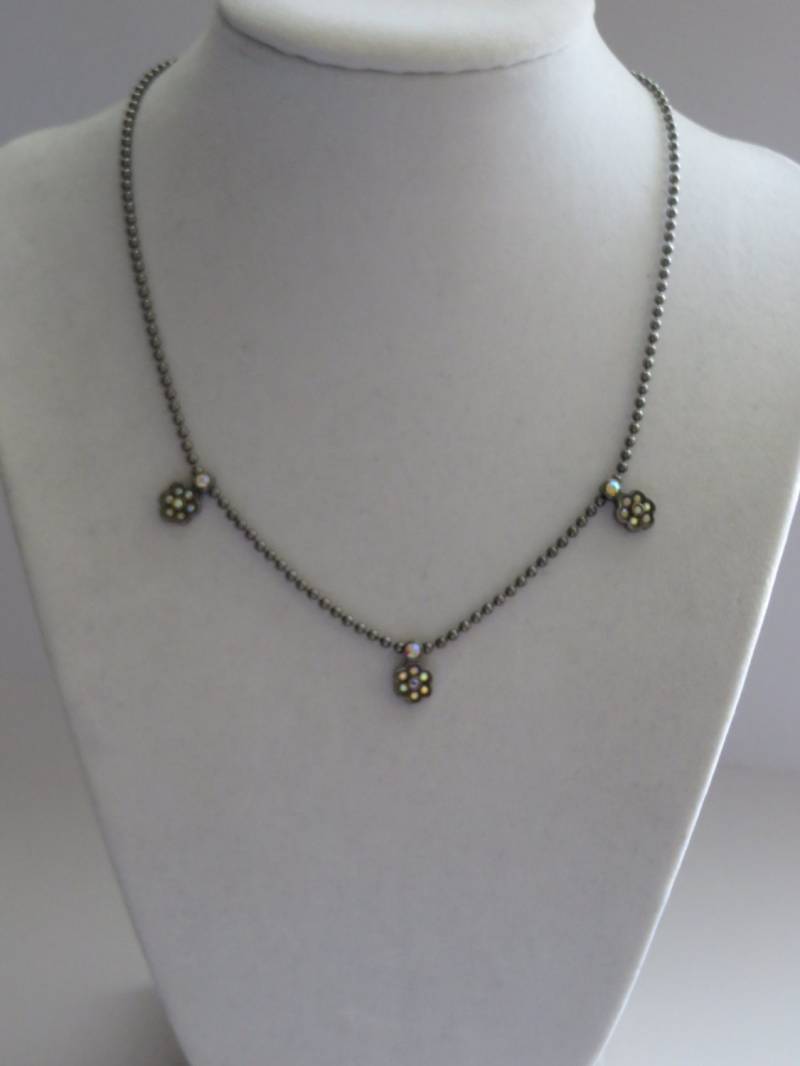 Vintage Schwarze Nickelperlen Kette Mit Anhänger von ThePJCompany