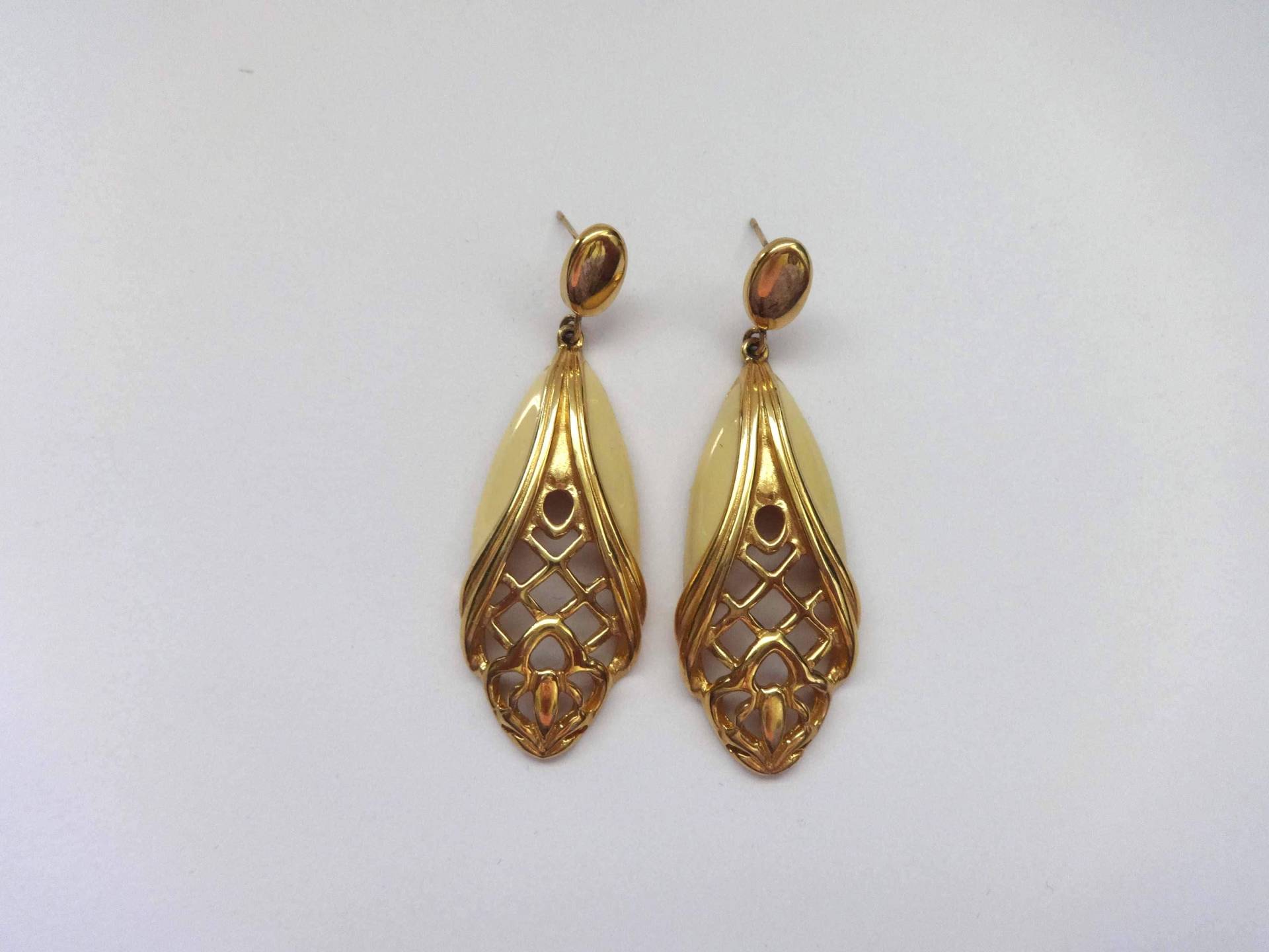 Vintage Tear Drop Emaille Ohrringe Vintage Tear Drop Emaille Ohrringe von ThePJCompany