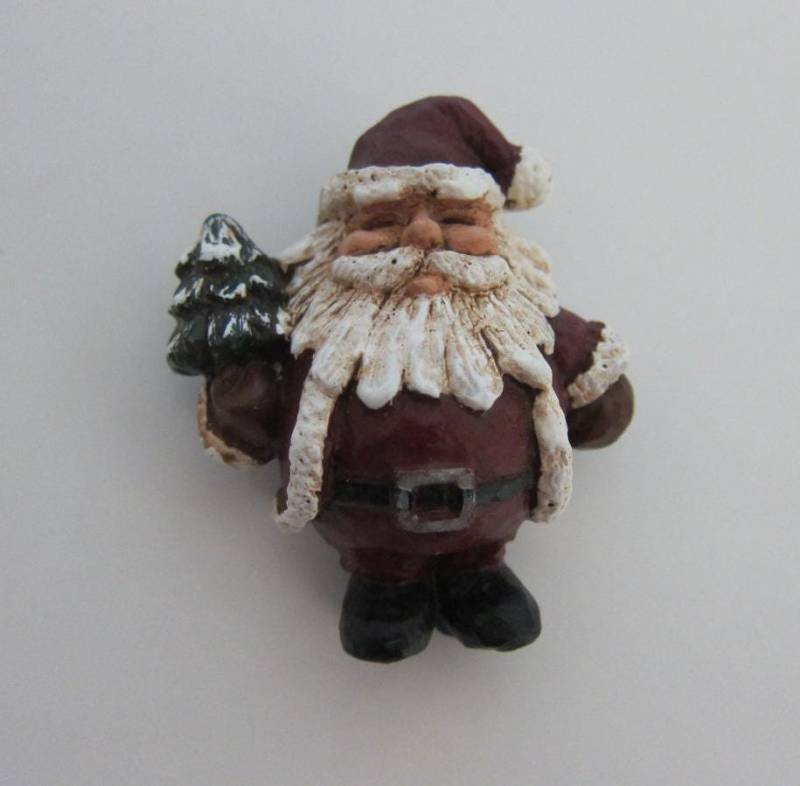 Weihnachtsmann Mit Kleinem Tannenbaum Vintage Brosche von ThePJCompany