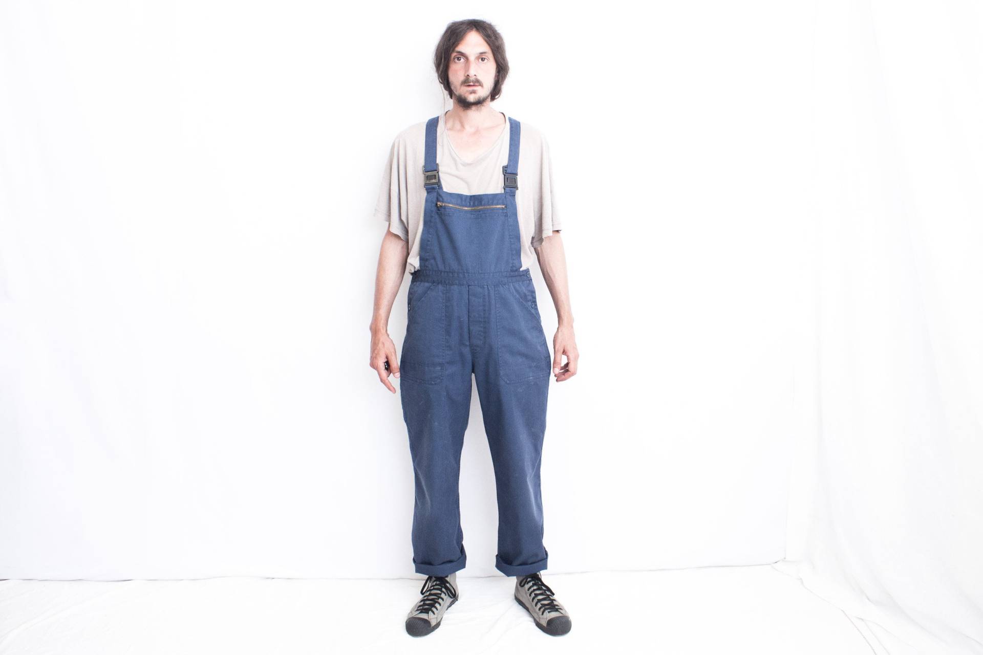 Verblasste Arbeitslatzhose 80Er Jahre. Slouchy Overall Oversized Workwear Faded Lila Blau von ThePenduline