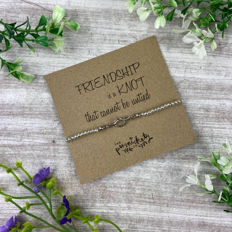 Freundschaft Ist Ein Knoten, Freundschaftsgeschenk, Bettelarmband, Perlenarmband, Geschenk Für Sie, Knotenarmband, Freunde, Silberarmband von ThePersnicketyCo