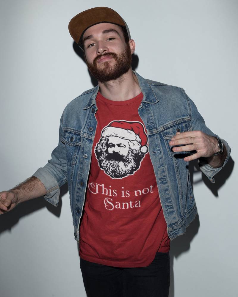 Karl Marx - This Is Not Santa Fun Philosophy Shirt Karl Marx - This Is Not Santa Fun Philosophy Shirt von ThePhilosophersShirt