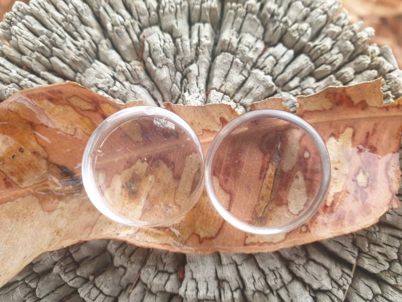 Ein Paar Klar Acryl Ohr Plugs Sattel Tunnels Piercing Stretchers Gauges Schmuck Pl30 von ThePiercingKingdom