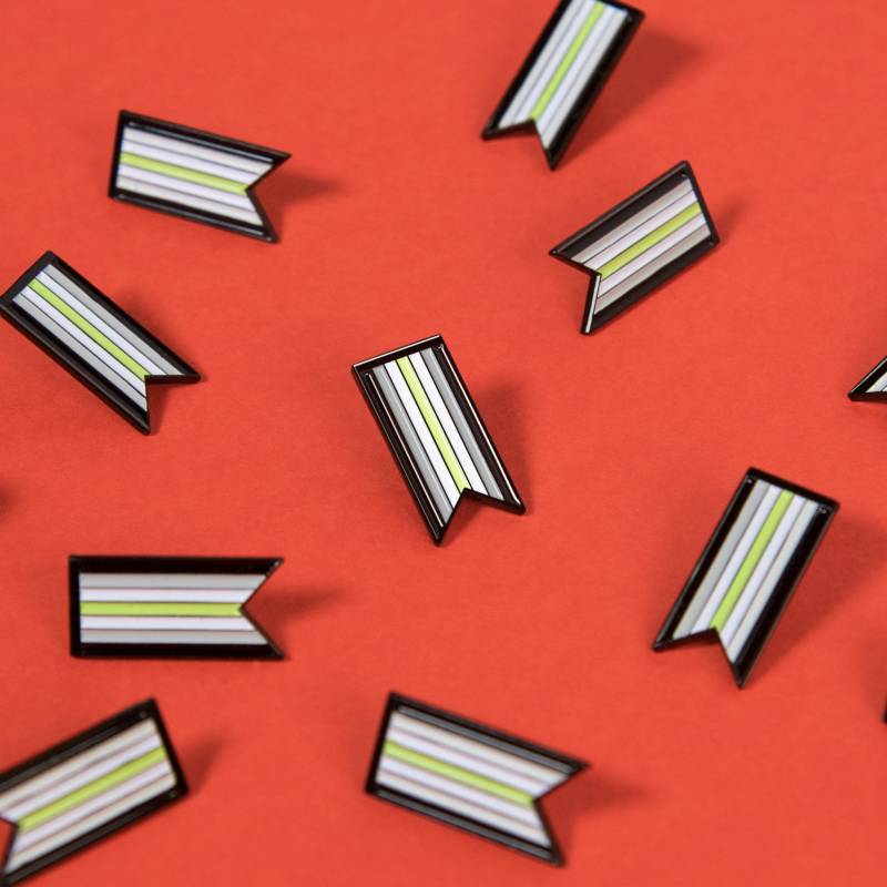 Agender Ribbon Pin Genderqueer Pride Accessoire Nonbinary Lgbt Genderless Button Badge Emaille Transgender Neutral Neutrois Sie Pronomen von ThePinPrick