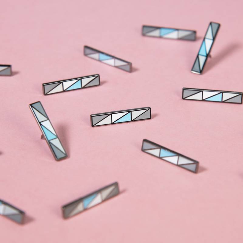 Demiboy Bar Pin Gender Dysphoria Pride Badge Lgbtq Nonbinary Demigirl Demifluid Demiflux Demiman Genderflüssigkeit Demiguy Demigender von ThePinPrick