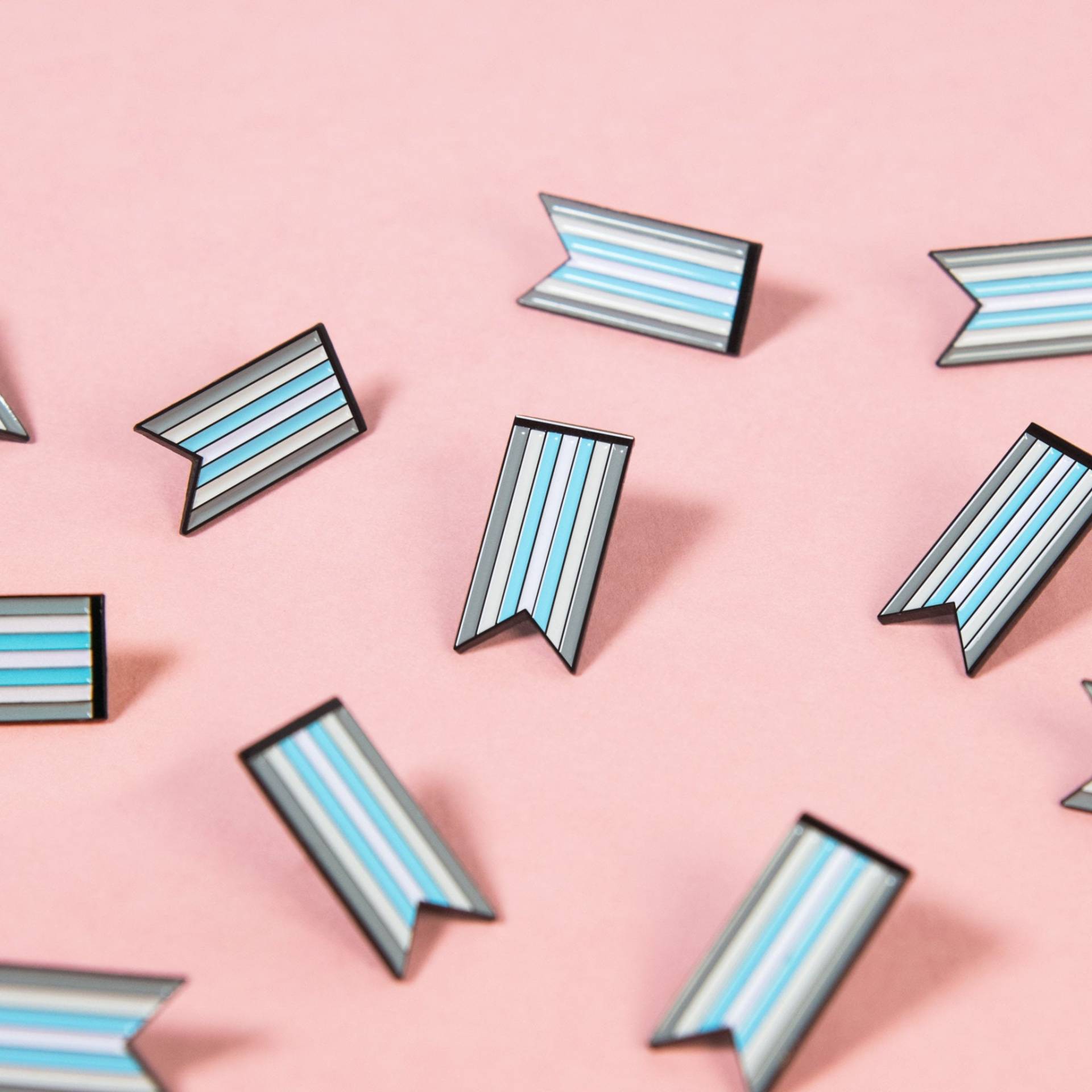 Demiboy Ribbon Pin Demigender Pride Badge Deminonbinary Nonbinary Demigirl Demimodem Demiflux Gender Dysphoria Demiguy Demiboy Ribbon Pin Demigender Pride Badge Deminonbinary Nonbinary Demigirl Demimodem Demiflux Gender Dysphoria Demiguy von ThePinPrick