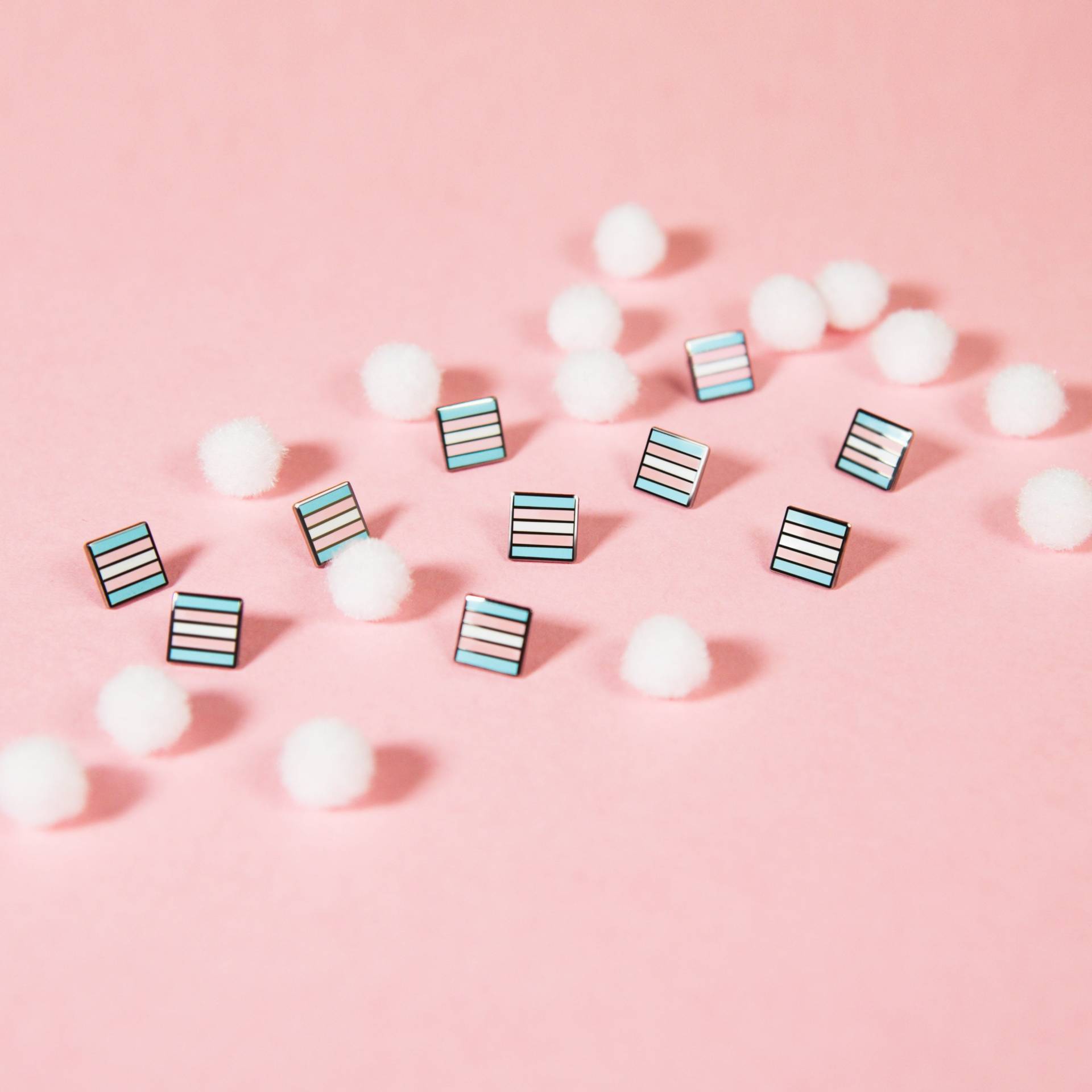 Mini Trans Flagge Pin - Lgbt Pride Badge Stud Transgender Ally Kleine Winzige Nichtbinäre Unterstützung Demonstration Gegen Sie Mini Trans Flagge Pin - Lgbt Pride Badge Stud Transgender Ally Kleine Winzige Nichtbinäre Unterstützung Demonstration Gegen Sie von ThePinPrick