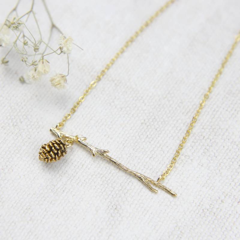 Gold Tannenzapfen Zweig Halskette Rustikaler Herbst Schmuck von ThePrettyDitty