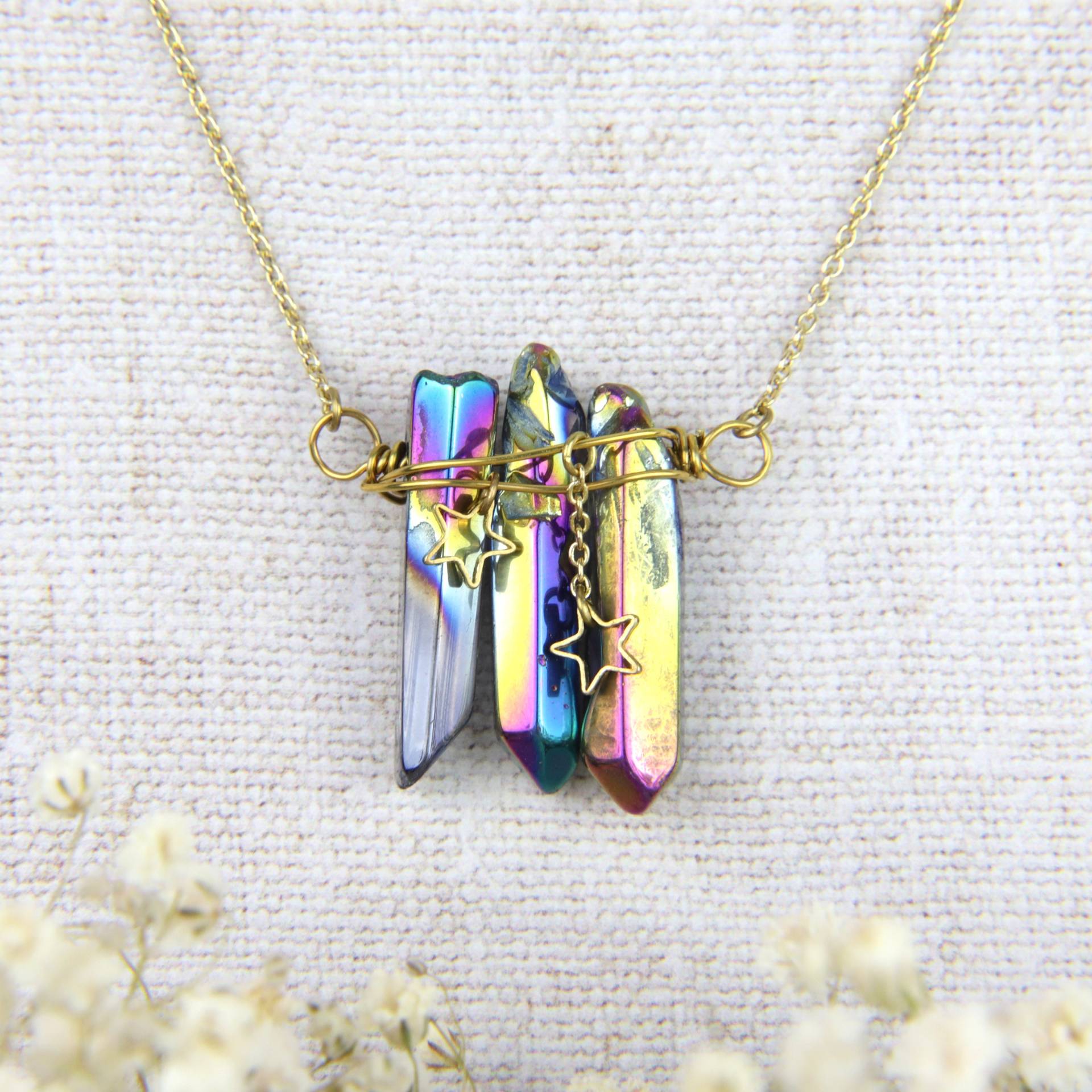 Regenbogen Quarz Punkt Halskette Titan Beschichteter Kristall, Sternanhänger Aus Messing von ThePrettyDitty