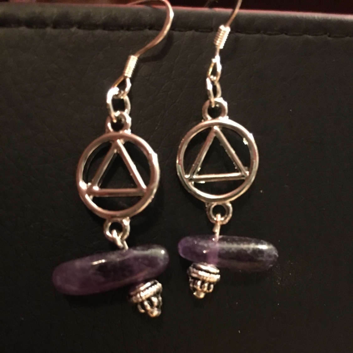 Amethyst Erholung Dreieck Ohrringe Nüchtern - Nüchternheit Aa Schmuck Na Sponsor 12 Schritte Odaat Geschenke von ThePricklyLotus