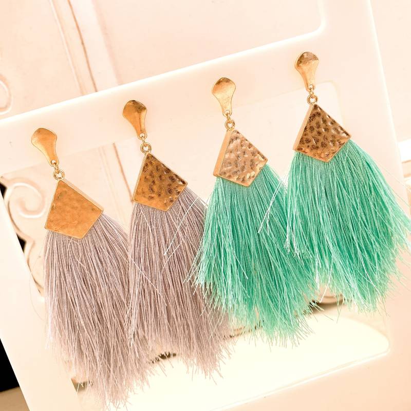 Lange Quasten Statement Ohrringe Boho Hellgrau & Mint von TheProvince