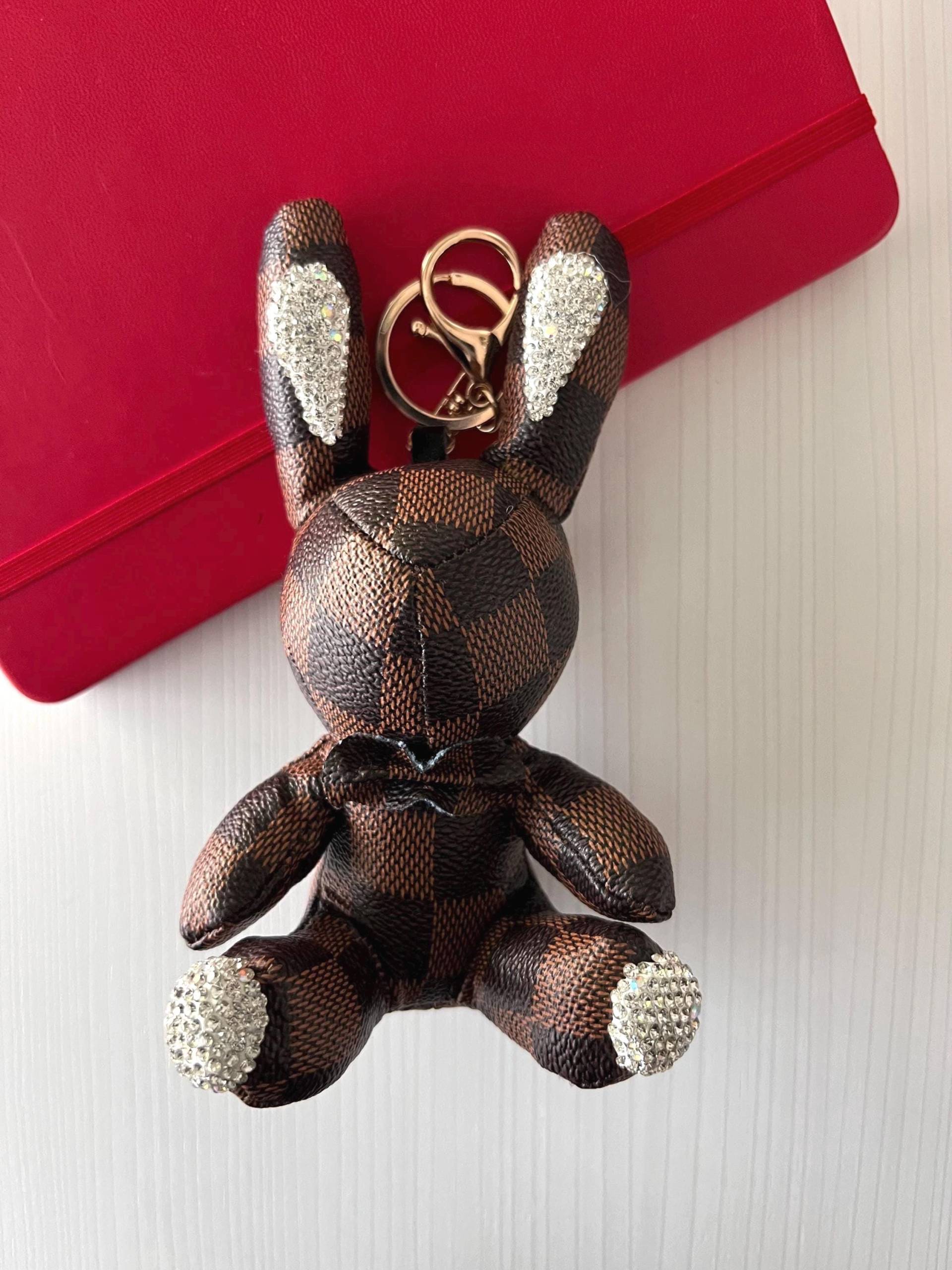 Hase Schlüsselanhänger Karierter Taschenanhänger Mit Strasssteinen, Luxus von ThePureLux