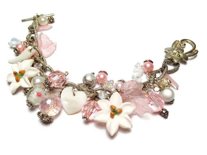 Rosa Blume Armband "Fee Glimmer' - Einzigartige Schmuck, Armband, Vintage Blumenschmuck, Blumenarmband, Rosa Rosa Blume Armband "Fee Glimmer' - Einzigartige Schmuck, Armband, Vintage Blumenschmuck, Blumenarmband, Rosa von TheQueenOfSass