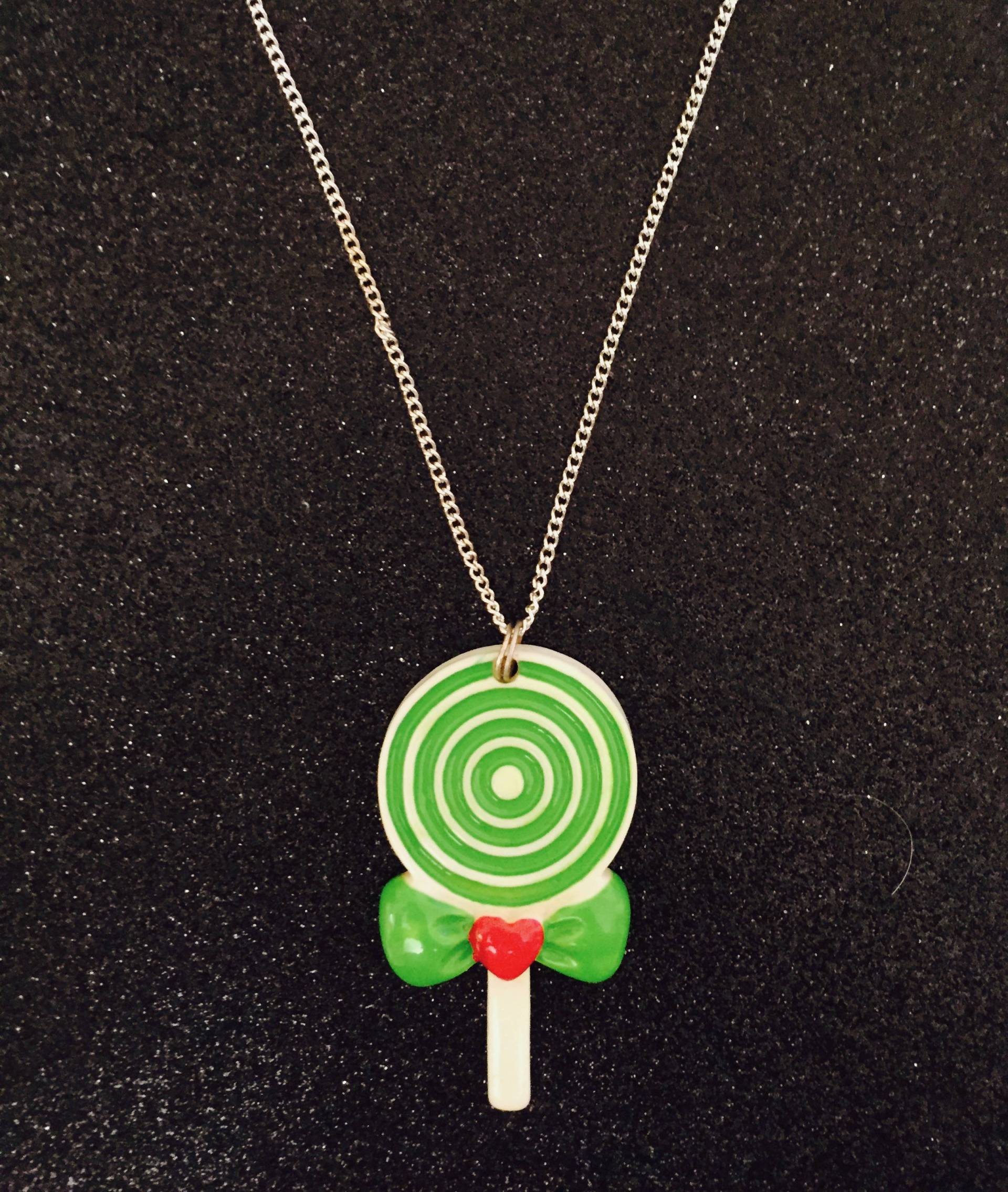 Süßer Lutscher Anhänger Halskette, Kitsch Schmuck, Schrulligen Schmuck Süßer Lutscher Anhänger Halskette, Kitsch Schmuck, Schrulligen Schmuck von TheQueenOfSass
