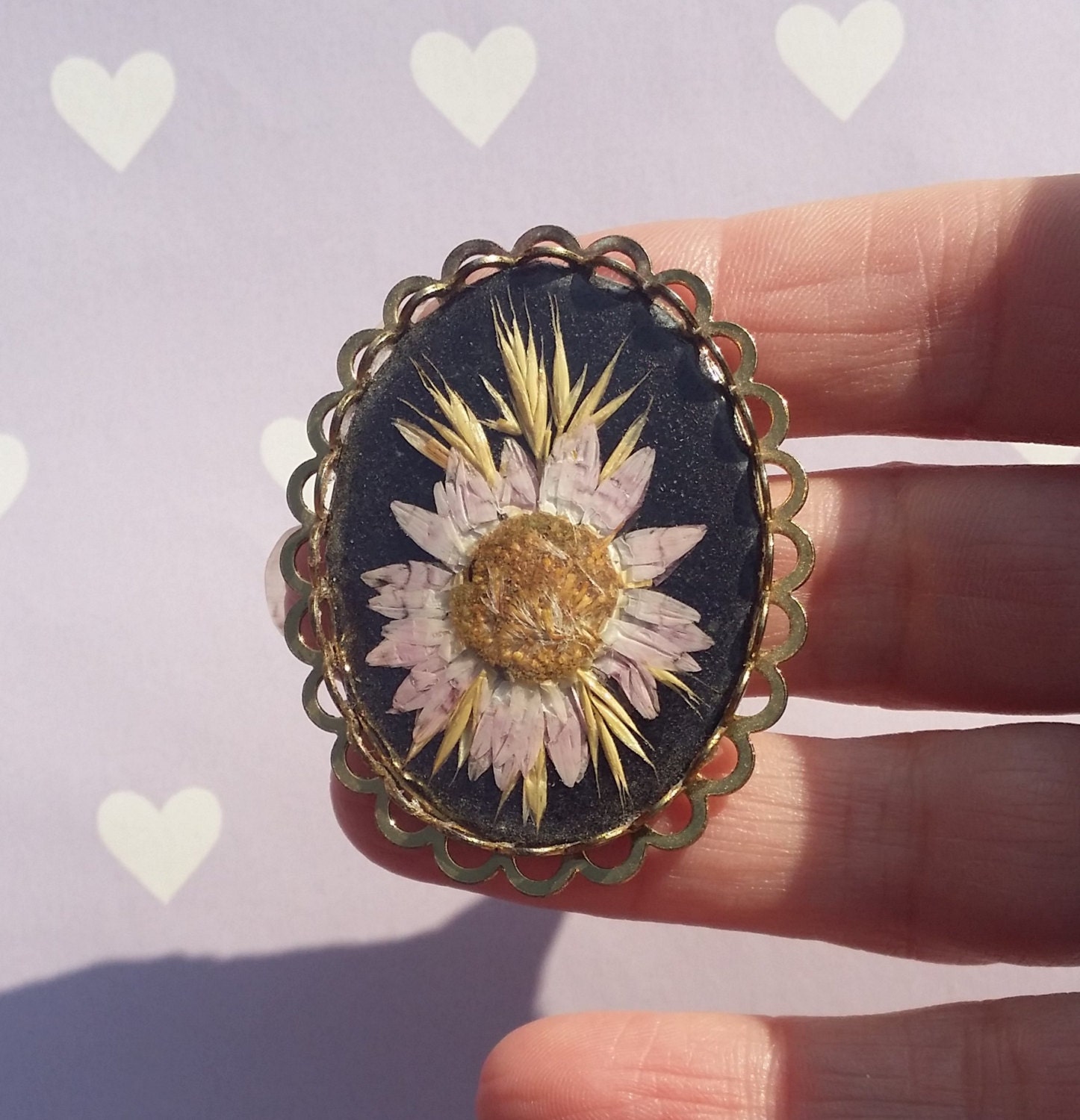 Vintage Gold Tone Richtiger Gedrückt Blume Brosche Modeschmuck Vintage Gold Tone Richtiger Gedrückt Blume Brosche Modeschmuck von TheRainbowChameleon