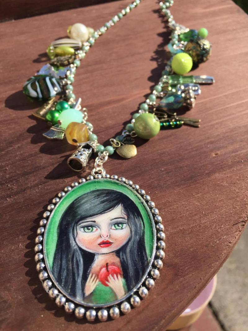 Schneewittchen Halskette Handgemachte Märchen Anhänger Halskette von TheRainbowRealm
