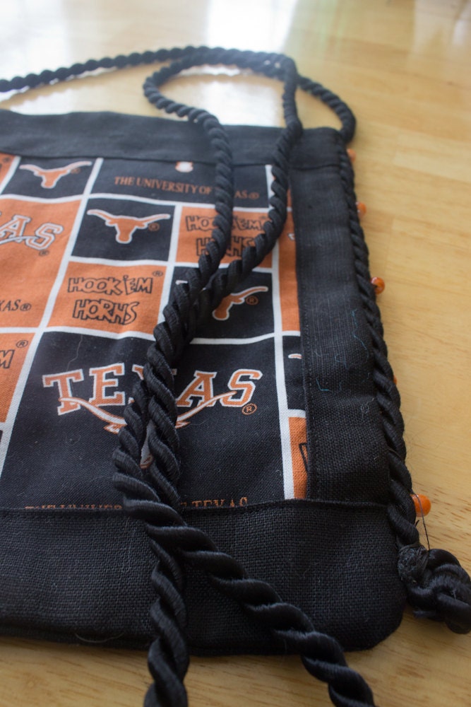 Hook Em Hörner Ut Crossbody Umhängetasche von TheRayvnsNest