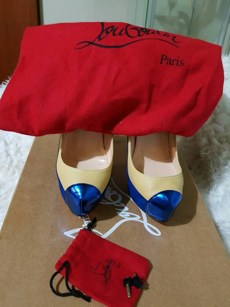 Christian Louboutin Fabelhafte Pumpen. Dies Ist Eine Schöne Und Erstaunliche Louboutin Pumpen in Größe 36.5 . Seine Farbe Blockiertblau Beige Christian Louboutin Fabelhafte Pumpen. Dies Ist Eine Schöne Und Erstaunliche Louboutin Pumpen in Größe 36.5 . Seine Farbe Blockiertblau Beige von TheRebirthShop