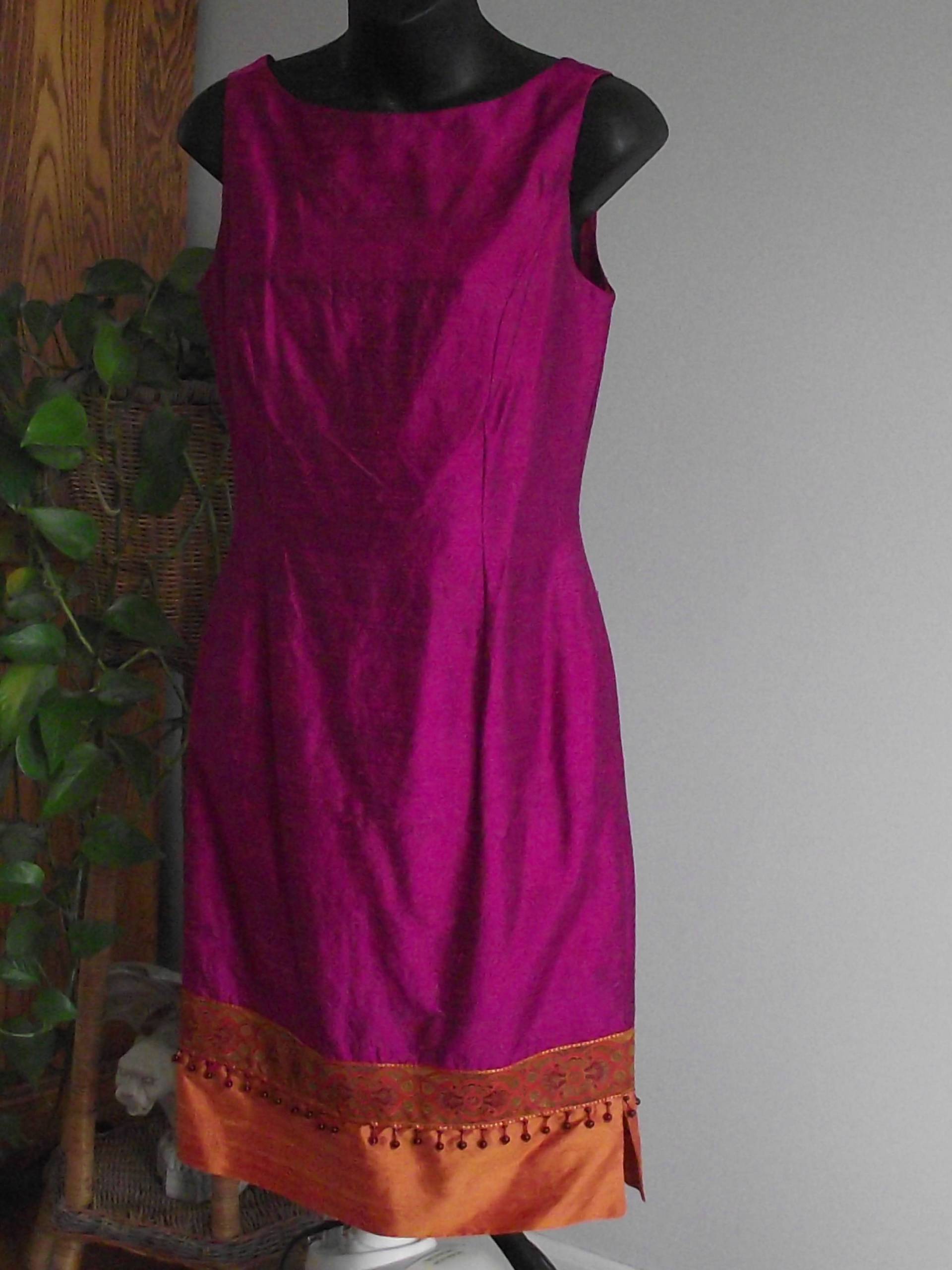Mica Magenta/Orange Polyester Ärmellos Reißverschluss Hinten Tailliertes Orientalisch Inspiriertes Kleid Gr Sm Glasperlen Saum Professionelle Mica Magenta/Orange Polyester Ärmellos Reißverschluss Hinten Tailliertes Orientalisch Inspiriertes Kleid Gr Sm Glasperlen Saum Professionelle von TheRenegadeHippy