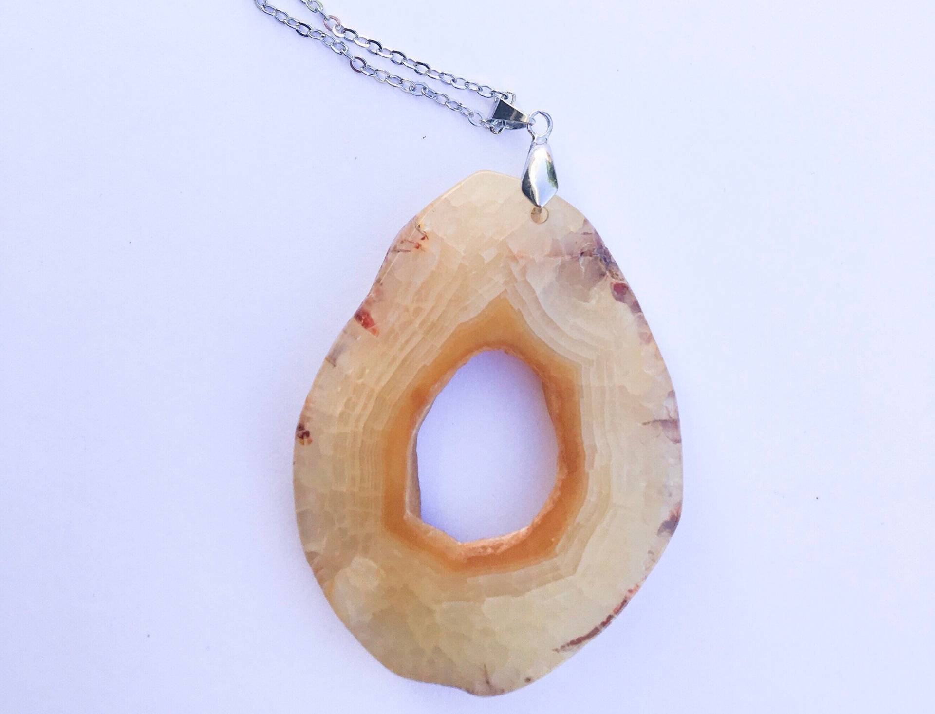 Einzigartige Donut Form Gelb Naturstein Anhänger Halskette Silber Kette, Runde Gelbe Stein von TheRipeRuby