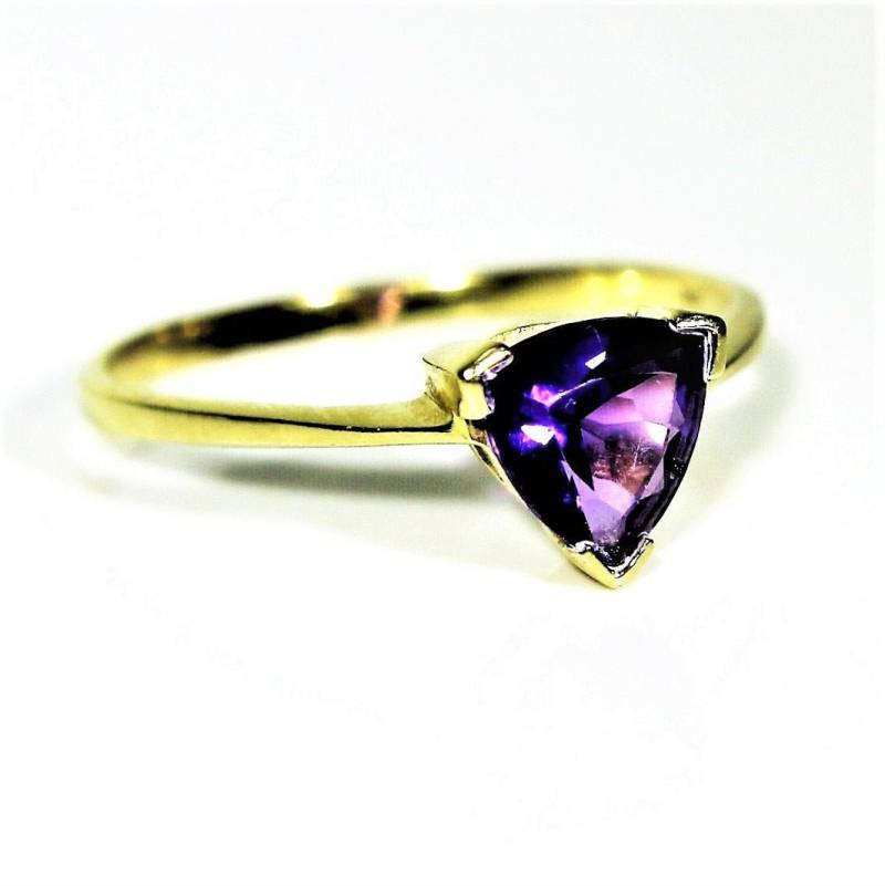 14Ct 14K Gold Amethyst Trillion Ring Größe 8 1/2 - Q von TheRobinsRest