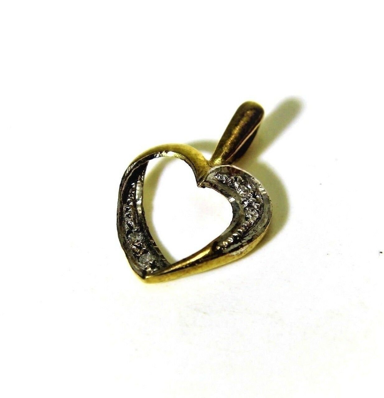 9Ct 9K Gelbgold Natur Diamant Herz Anhänger von TheRobinsRest