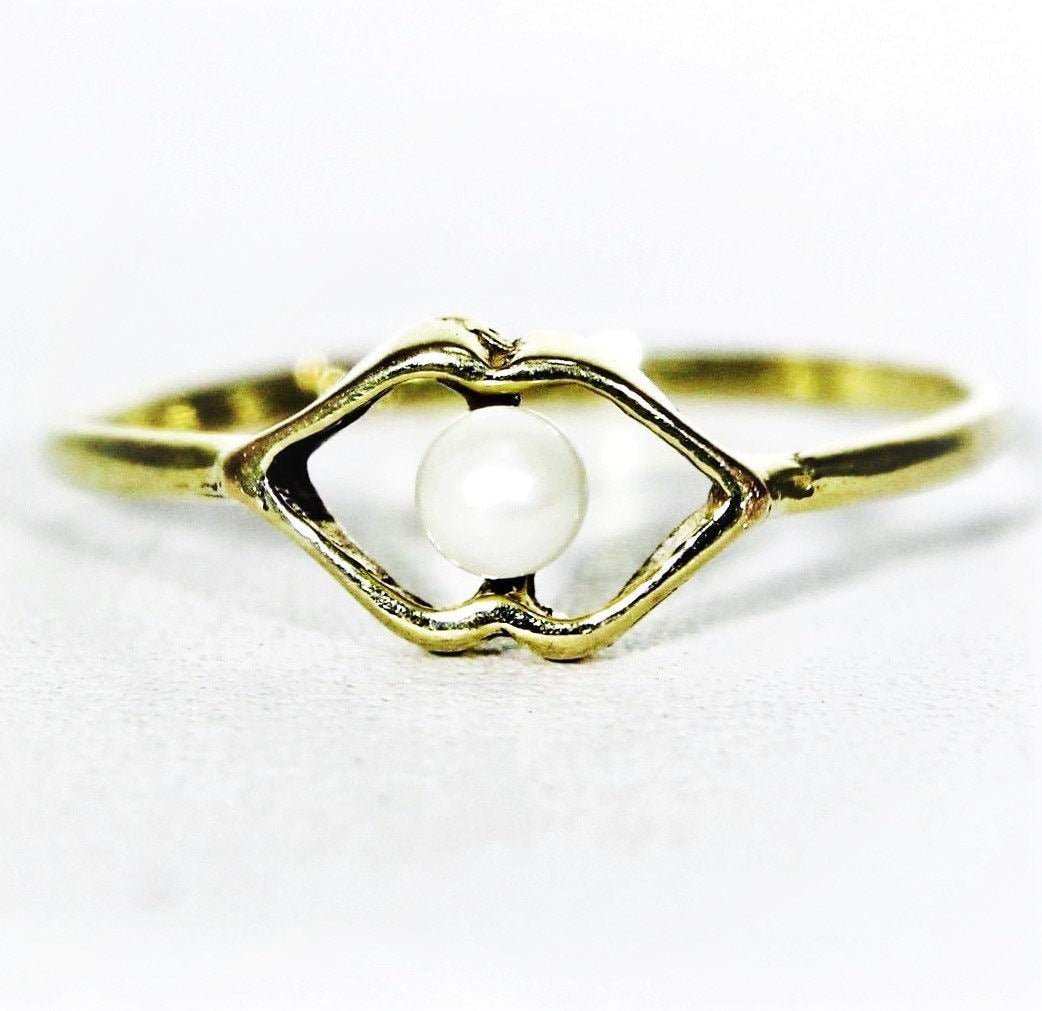 9Ct 9K Gelbgold Perle Herz Ring Größe 6 1/4 - M von TheRobinsRest