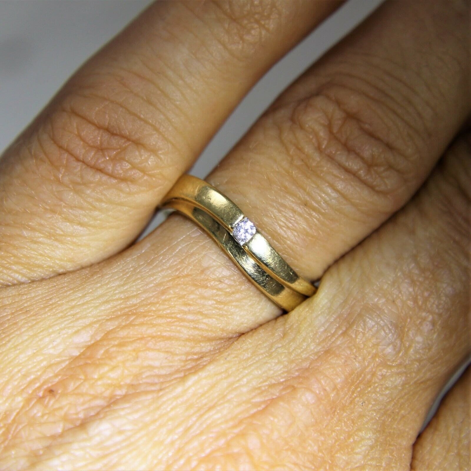 9Ct 9K Gelbgold Zirkonia Band Ring Größe 5 - J 1/2 von TheRobinsRest